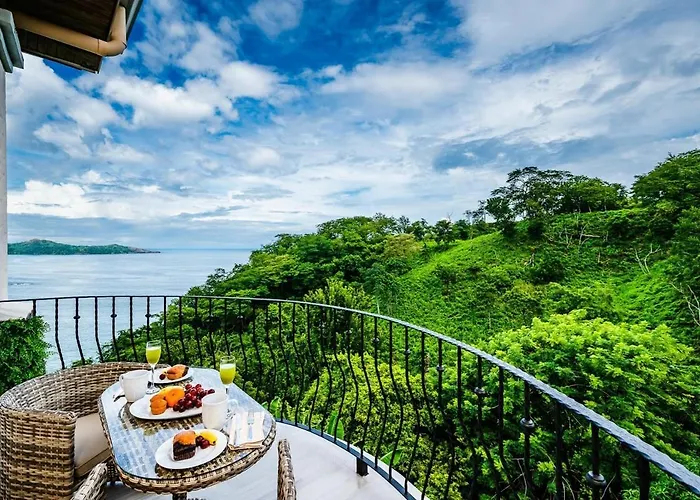 Holiday home Ocean View, 2 Infinity Pools & Wraparound Terrace